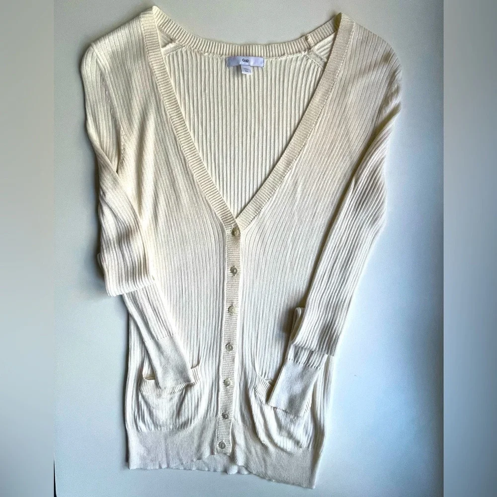 Gap Women’s Cream Ribbed Sweater Cardigan Size XS EUC